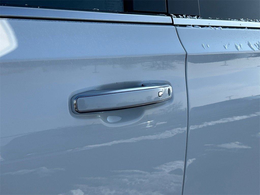 2026 GMC YUKON XL - Image 12