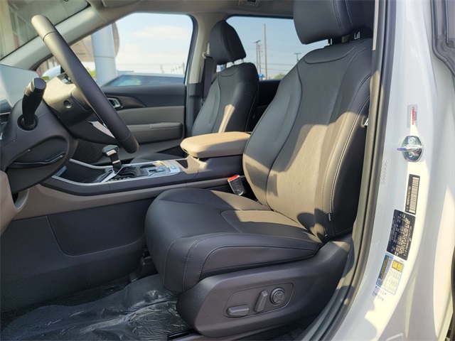 2026 Kia Carnival LXS photo 11