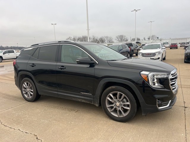 2024 GMC Terrain SLT's photo