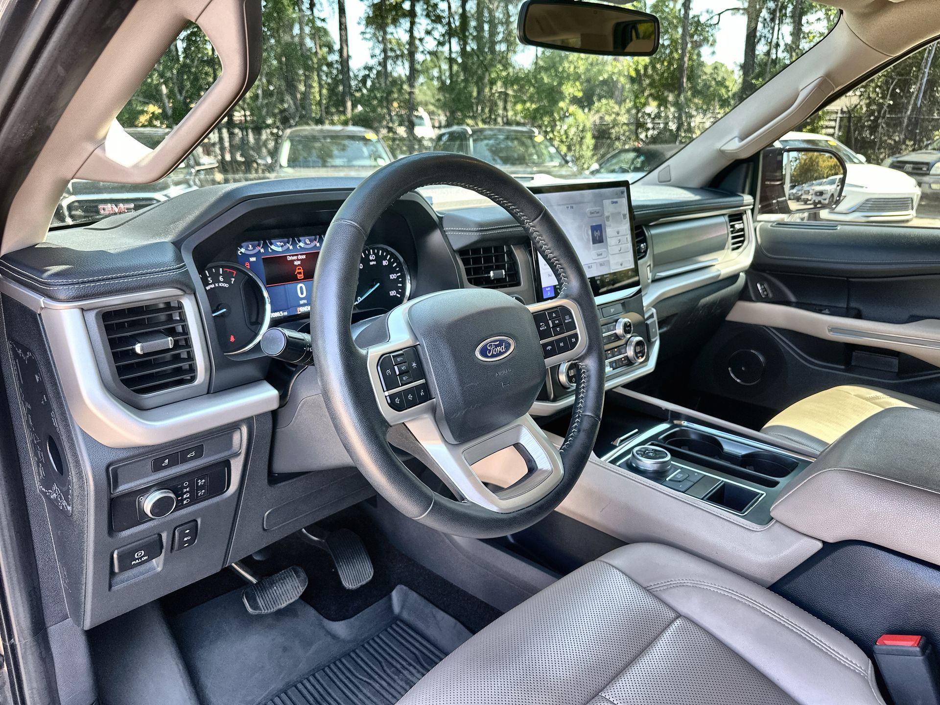2022 Ford Expedition XLT MAX photo 9