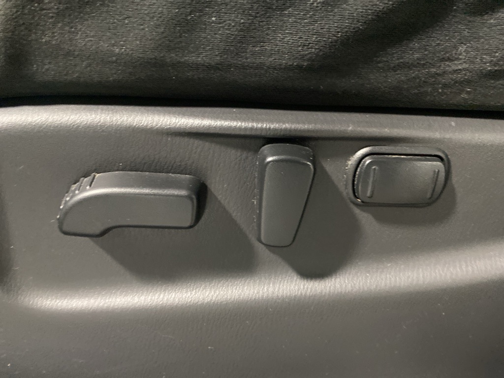 2019 Nissan Armada SV photo 19
