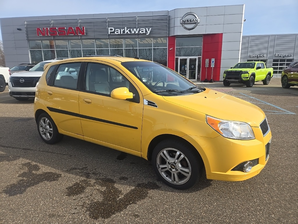 2010 Chevrolet Aveo5 2LT's photo
