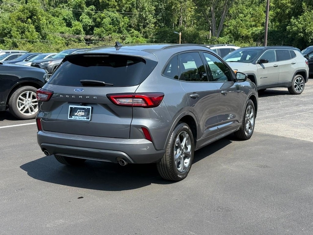 2024 Ford Escape ST-Line photo 3