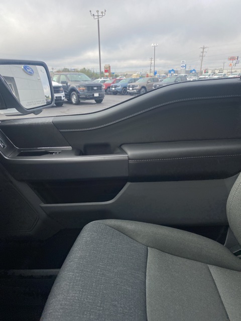 2025 Ford F-150 XLT photo 33