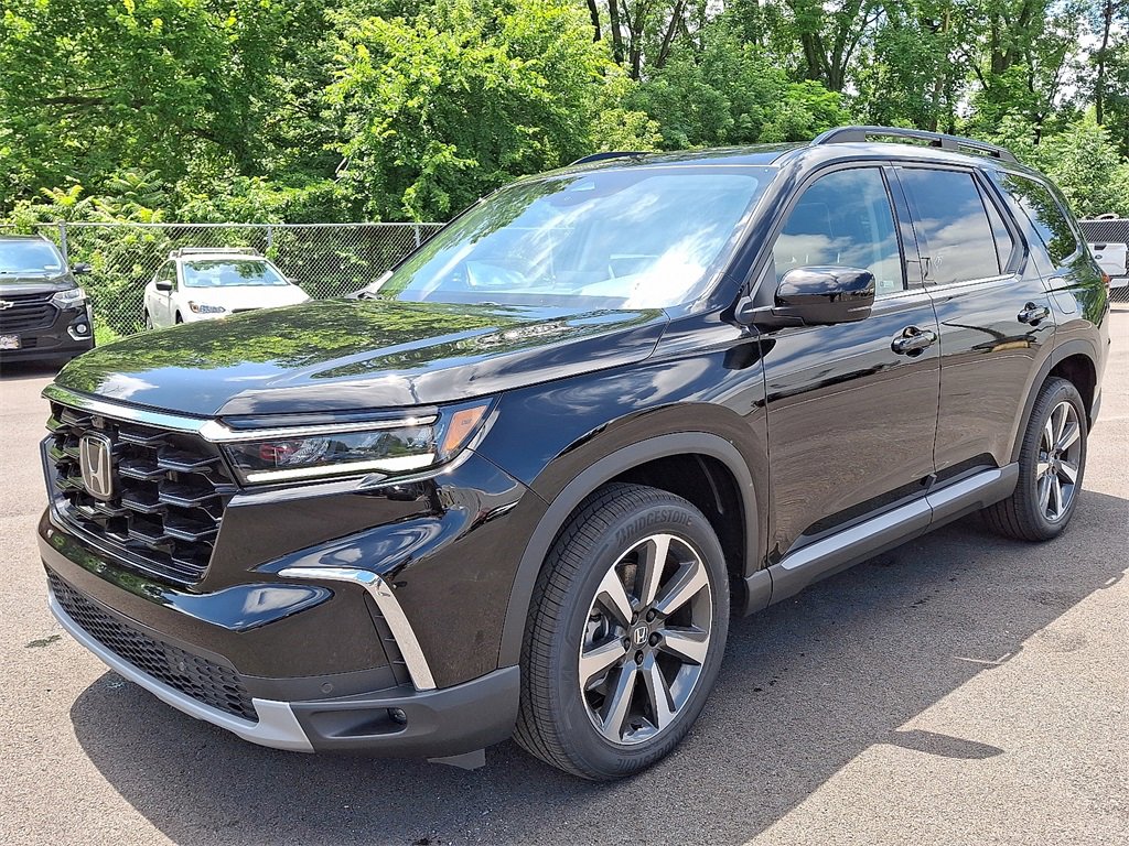 2025 Honda Pilot Elite photo 2