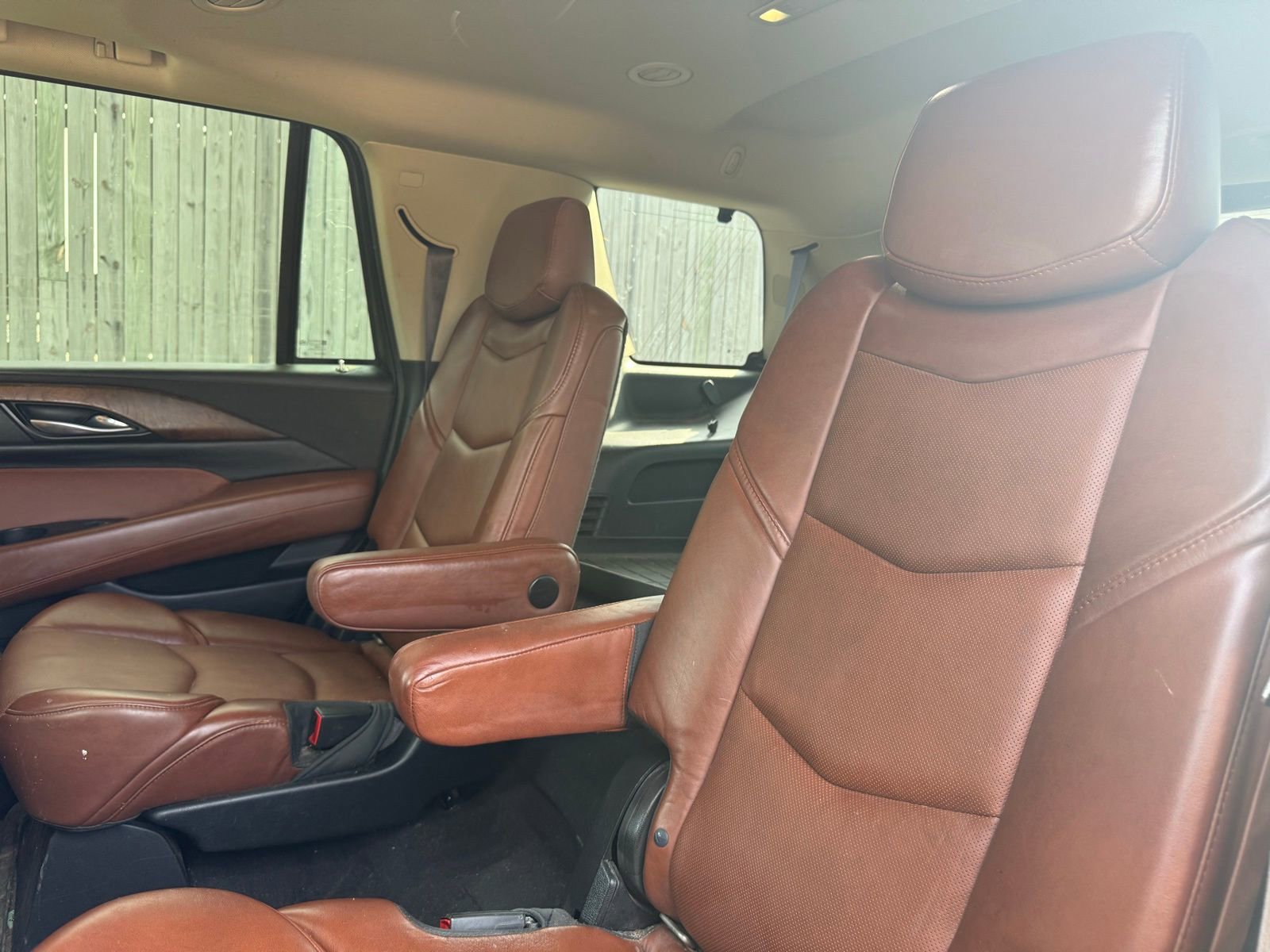 2015 Cadillac Escalade Luxury photo 9