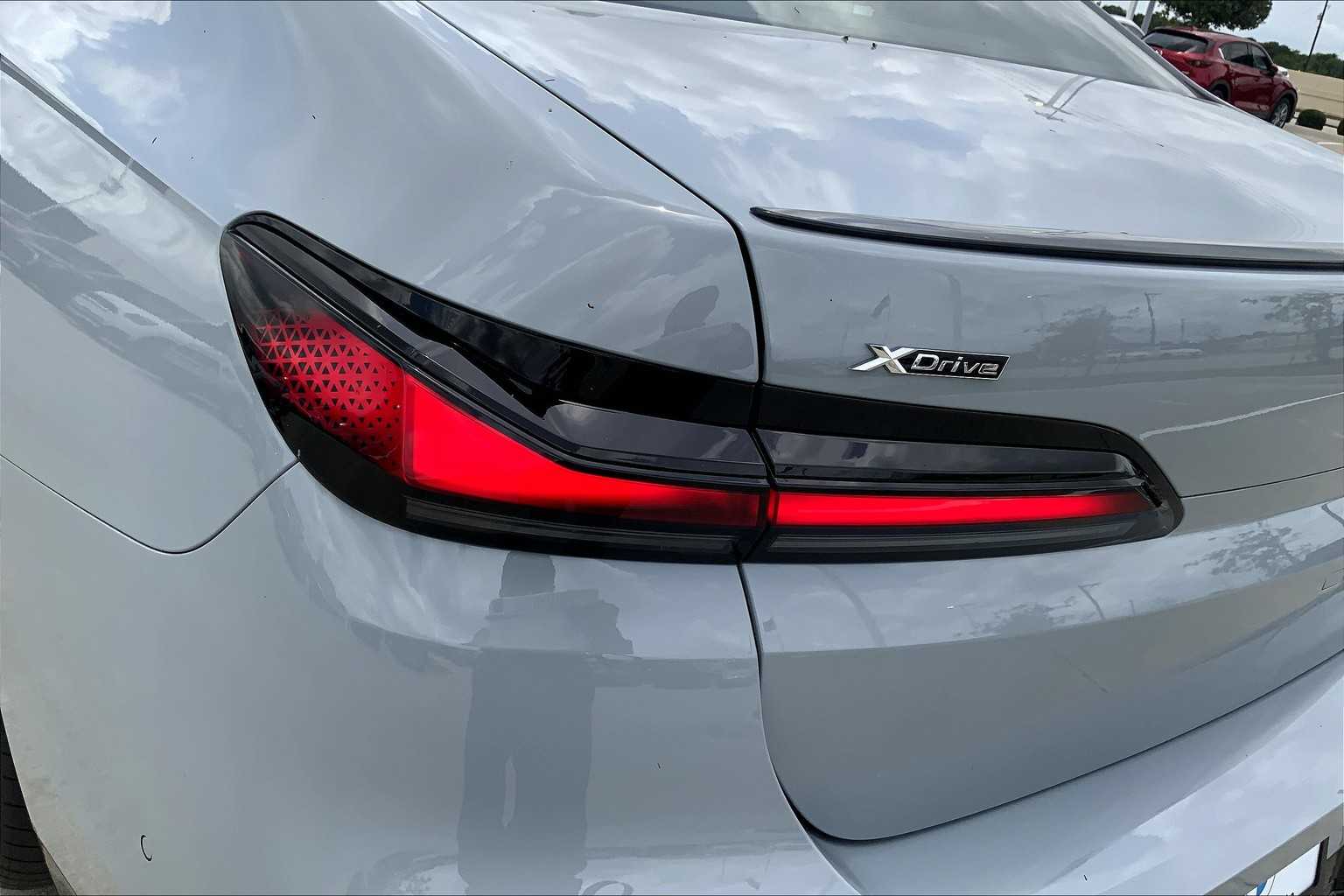 2025 Bmw 750e 750e xDrive photo 14
