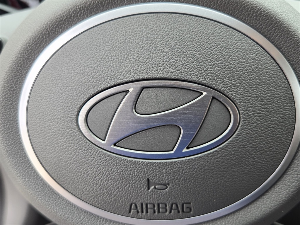 2024 Hyundai Elantra SEL Convenience photo 25