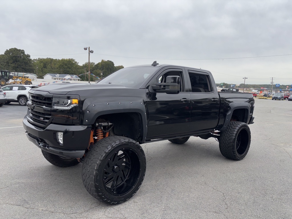 Used 2018 Chevrolet Silverado 1500 LT Z71 with VIN 3GCUKREC7JG370314 for sale in Little Rock
