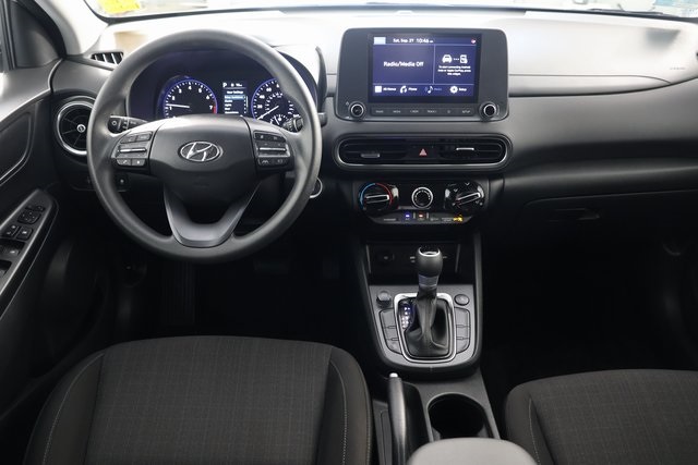 2023 Hyundai Kona SEL photo 2