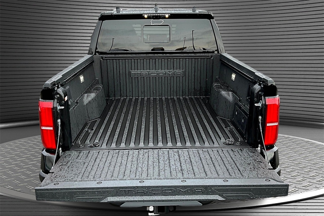 2025 Toyota Tacoma TRD Pro 4x4 photo 7