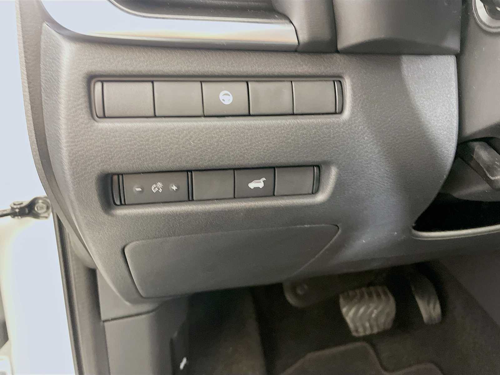 2021 Nissan Rogue SV photo 7