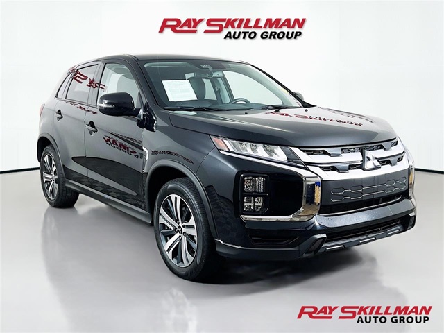 2024 Mitsubishi Outlander Sport SE's photo