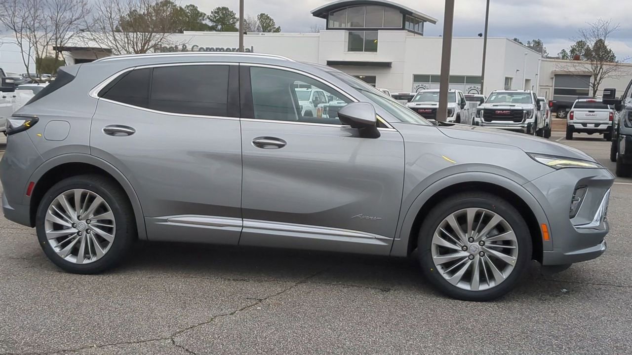 2025 Buick Envision Avenir photo 8