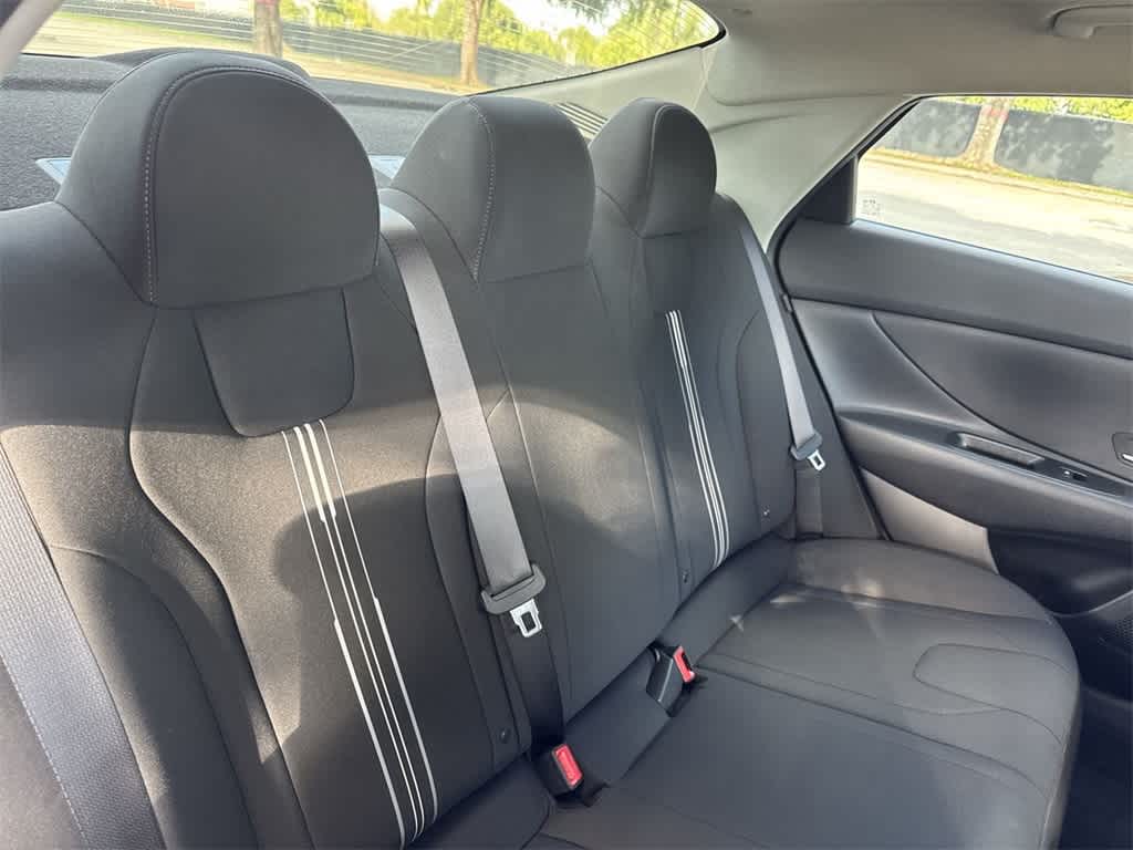 2024 Hyundai Elantra Hybrid Blue photo 23