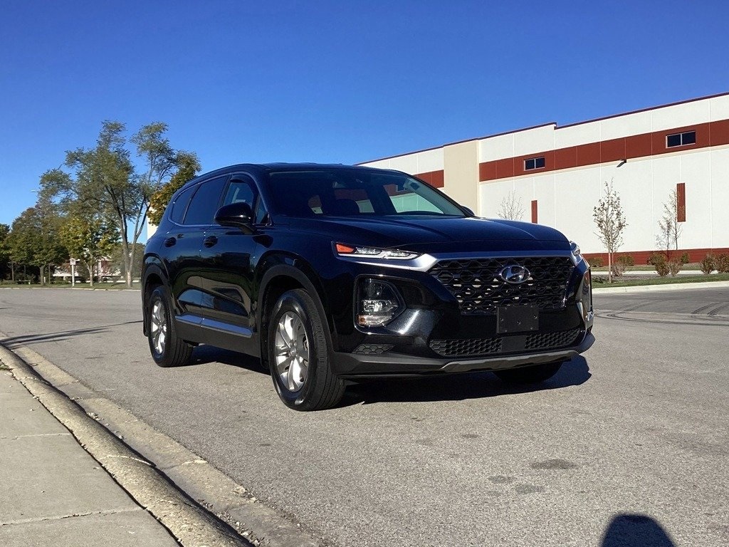 Used 2020 Hyundai Santa Fe SE with VIN 5NMS23AD1LH245884 for sale in Kansas City