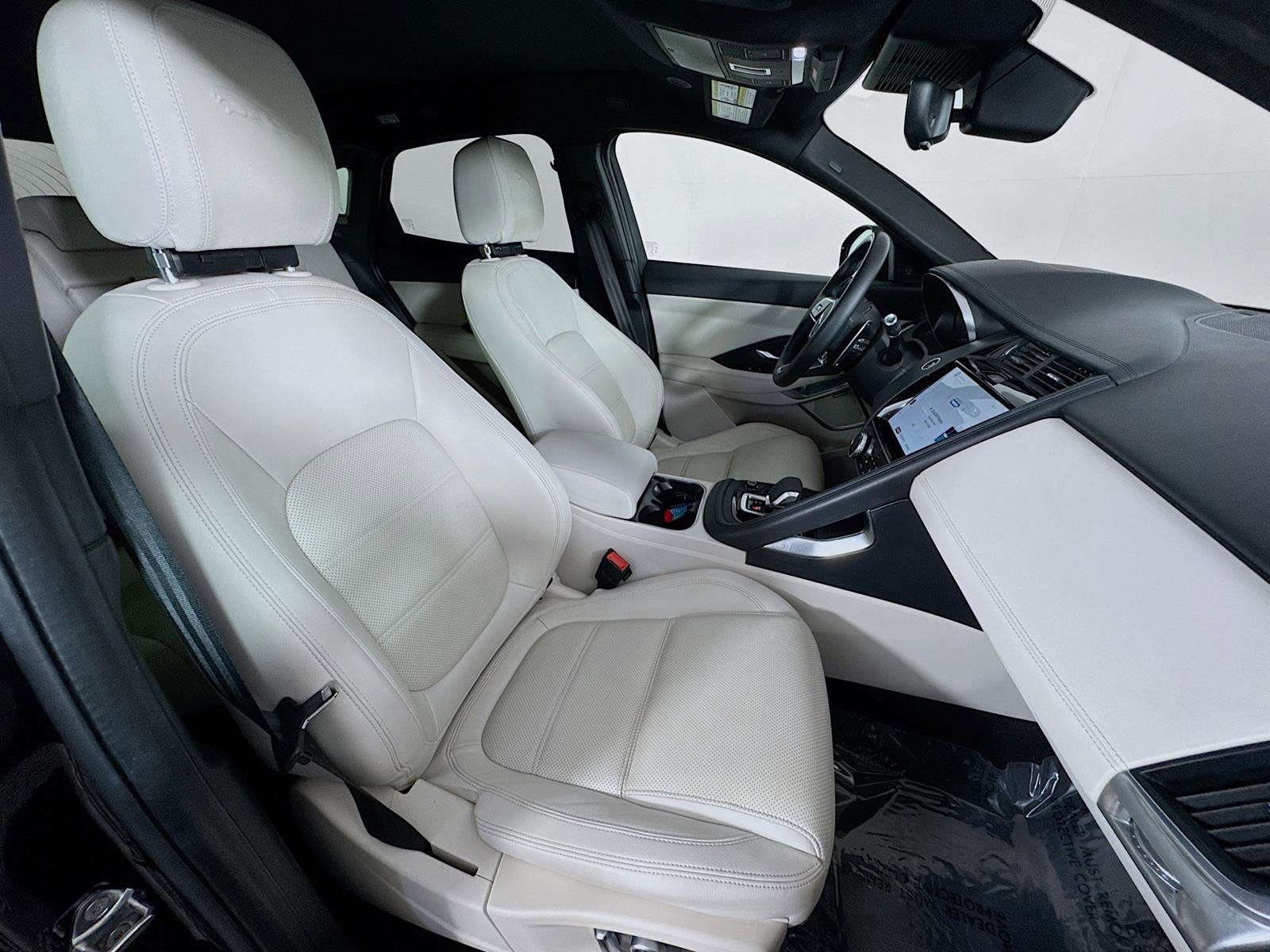 2021 Jaguar E-PACE P250 SE photo 27