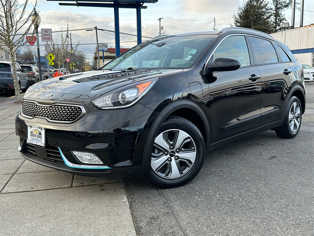 Used 2019 Kia Niro LX with VIN KNDCM3LDXK5335158 for sale in North Bend, WA