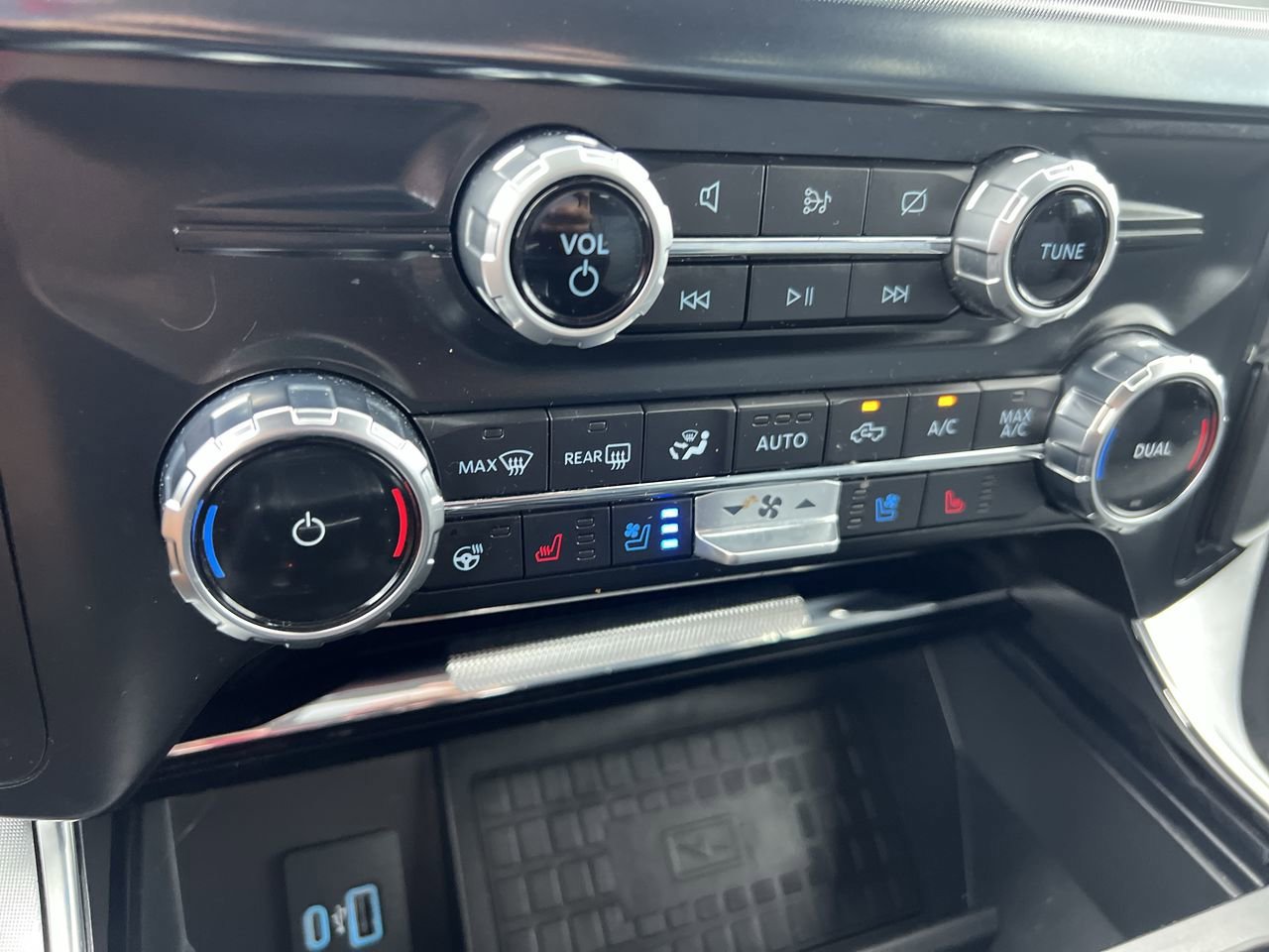 2022 Ford F-150 Limited photo 20