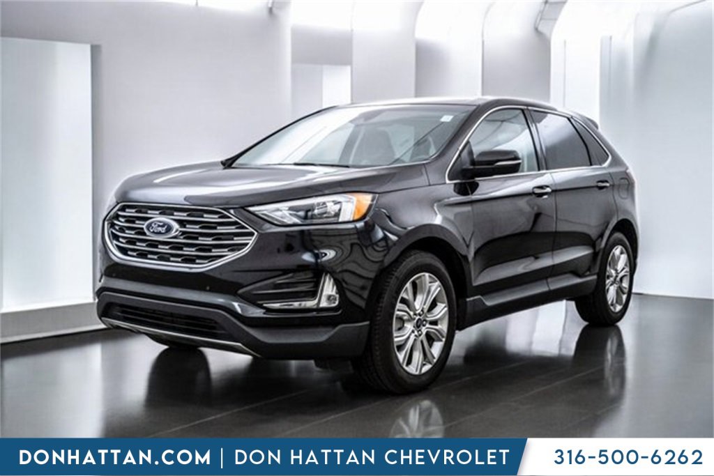 2022 Ford Edge Titanium's photo