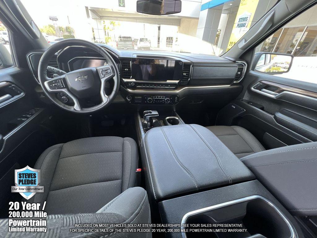 2025 Chevrolet Silverado 1500 RST photo 23