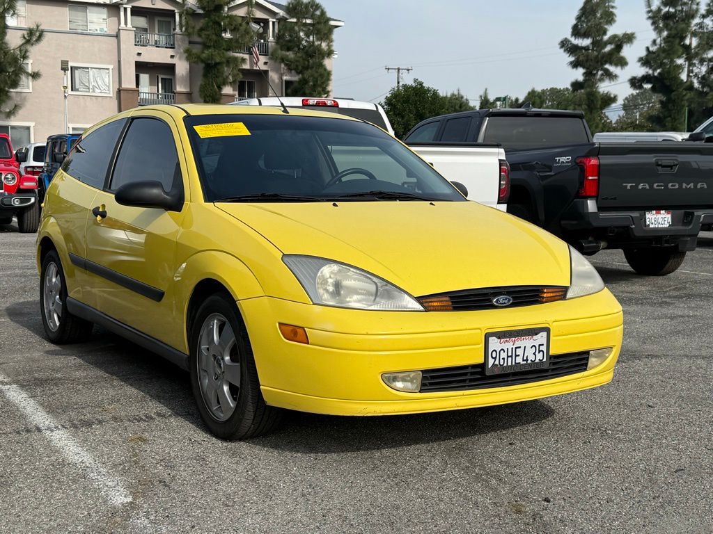 2001 Ford Focus ZX3's photo