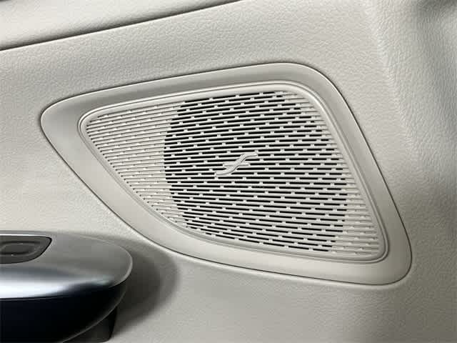 2025 Mercedes Benz C 300 4MATIC photo 29