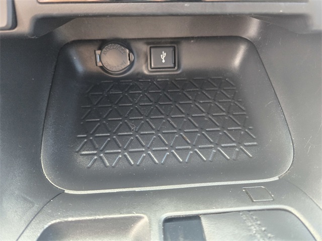 2021 Toyota RAV4 Hybrid XLE photo 16