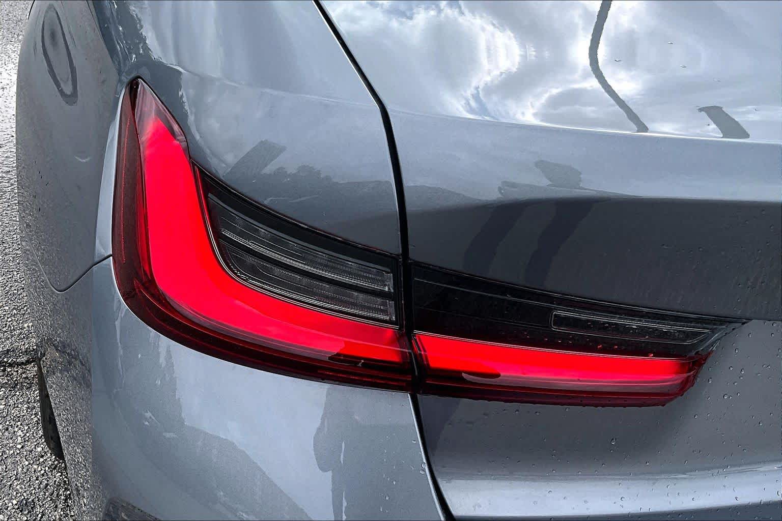 2025 BMW 3 Series 330i - Photo 15