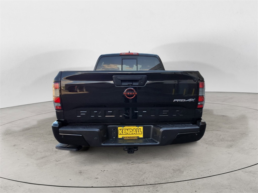 2022 Nissan Frontier PRO-4X photo 4