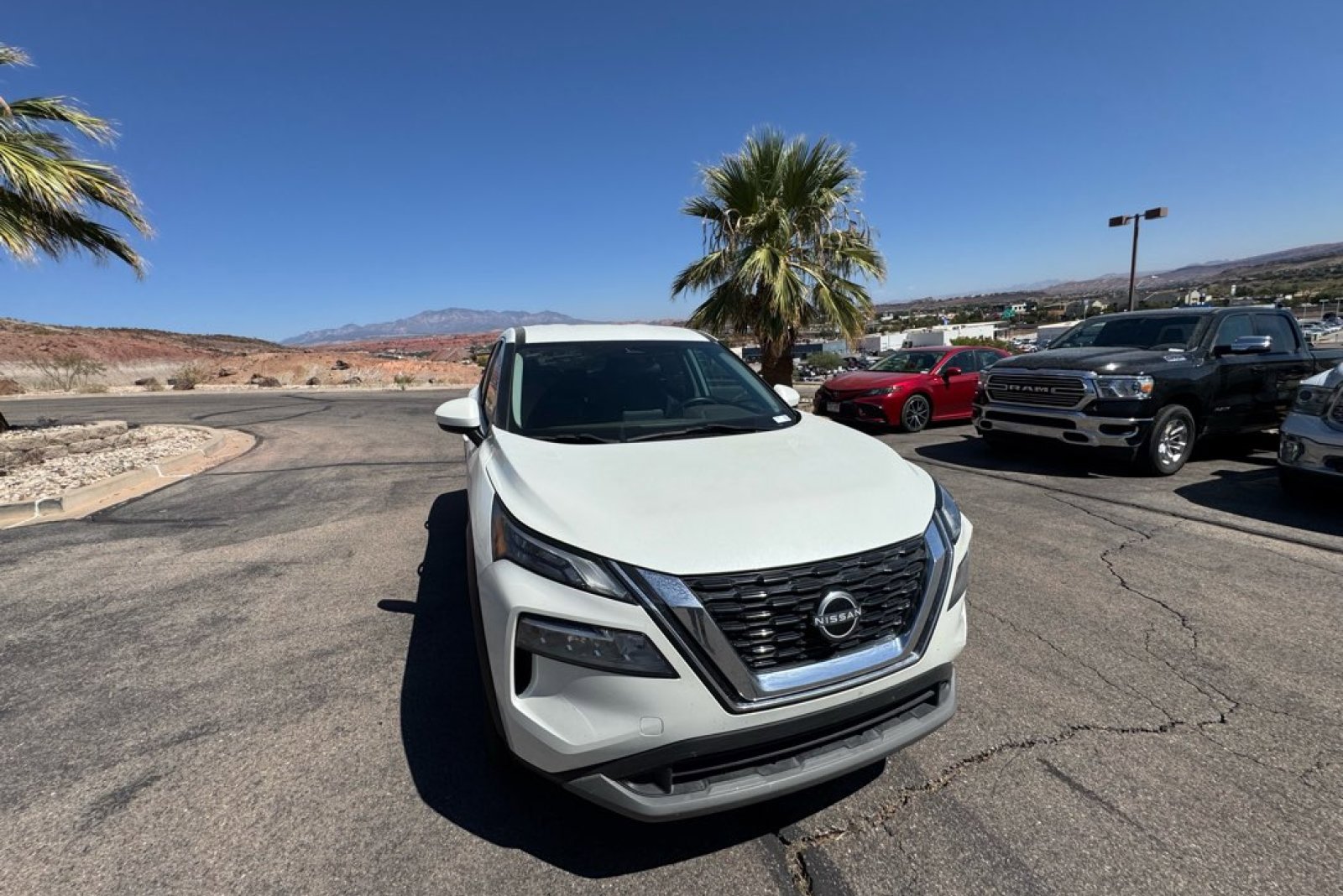2023 Nissan Rogue SV photo 6