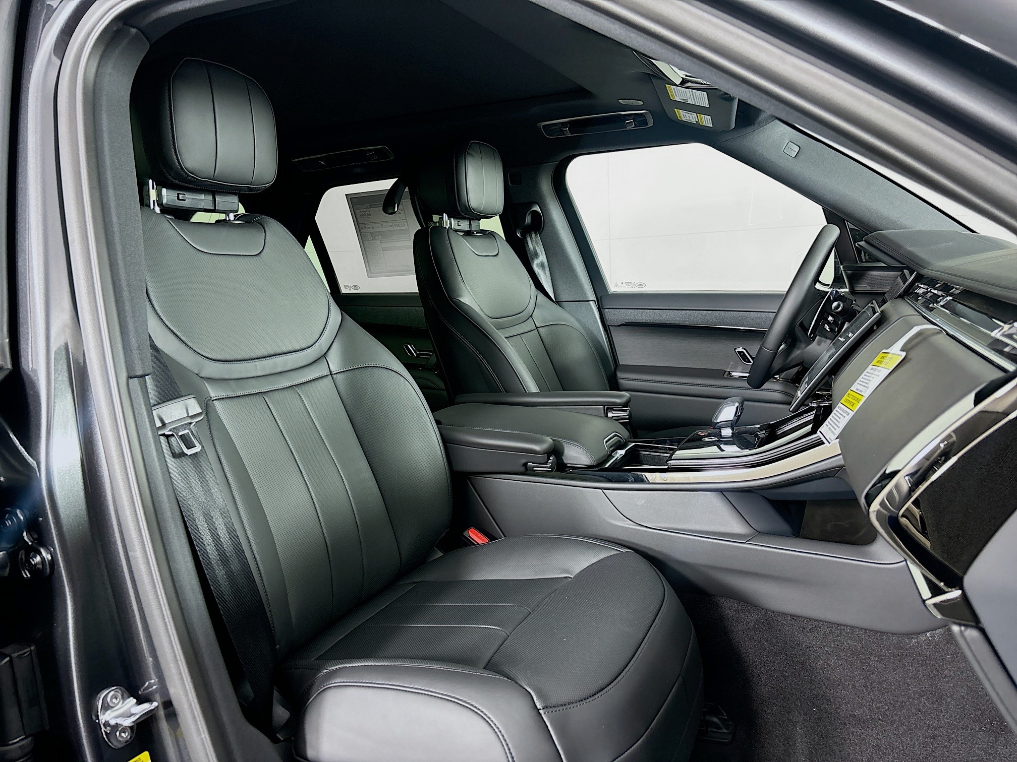 2025 Land Rover Range Rover Sport SE photo 22