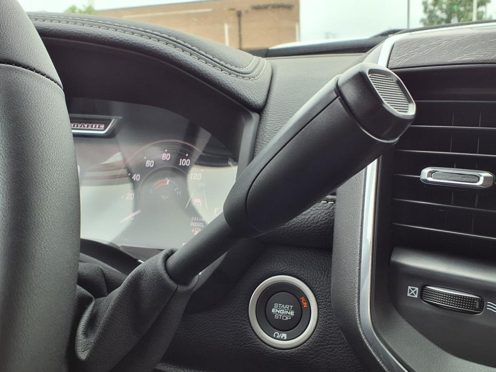 2025 Ram 3500 Laramie photo 19