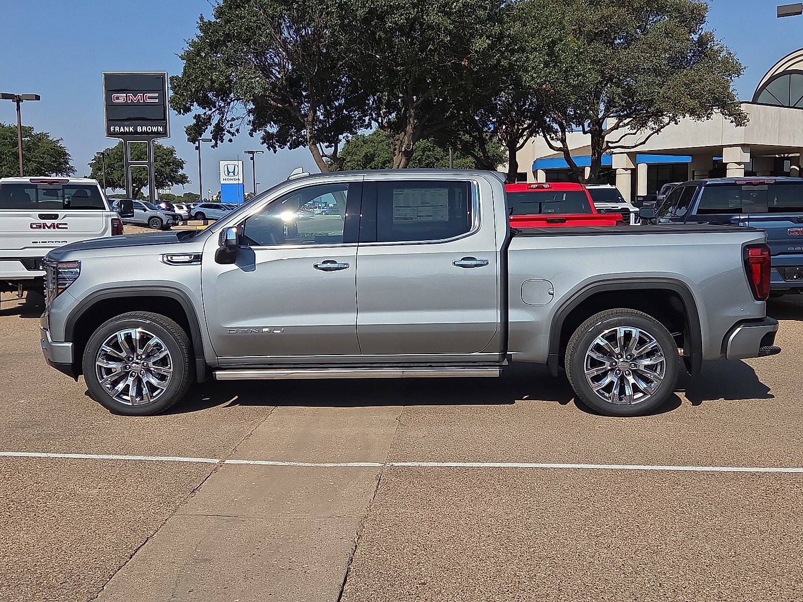 2026 Gmc Sierra 1500 Denali photo 2