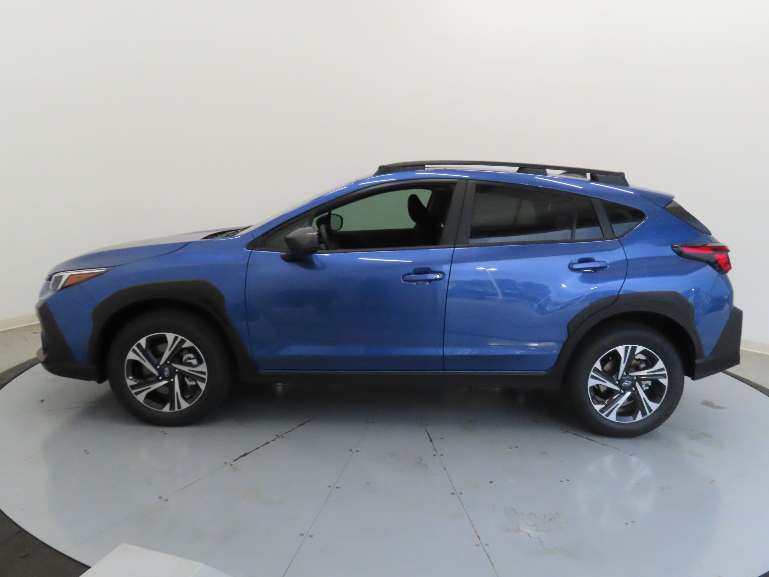 2025 Subaru Crosstrek Premium photo 6