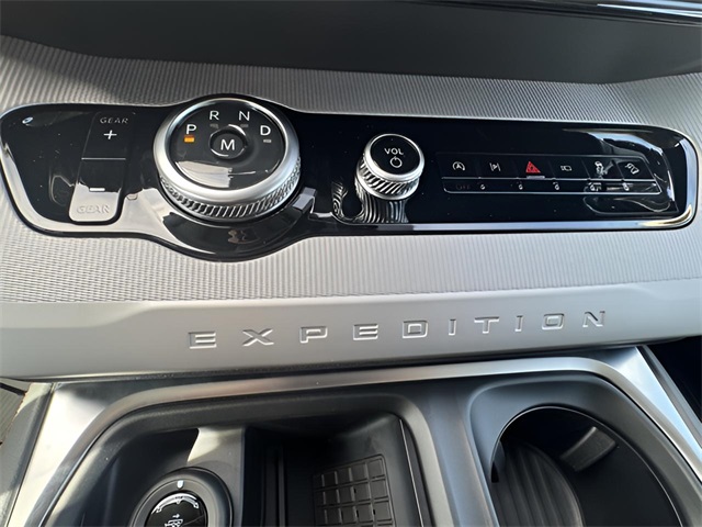 2025 Ford Expedition MAX XLT photo 20