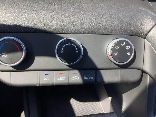 2025 Hyundai Elantra SE photo 30