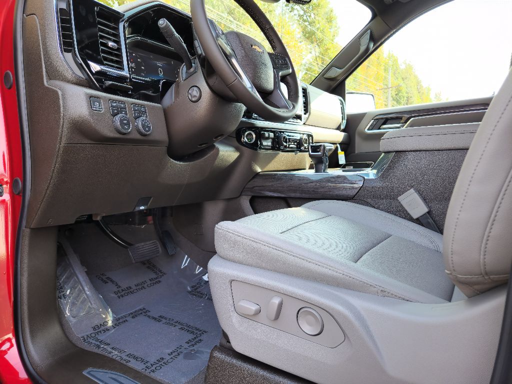 2025 Chevrolet Silverado 1500 LTZ photo 18