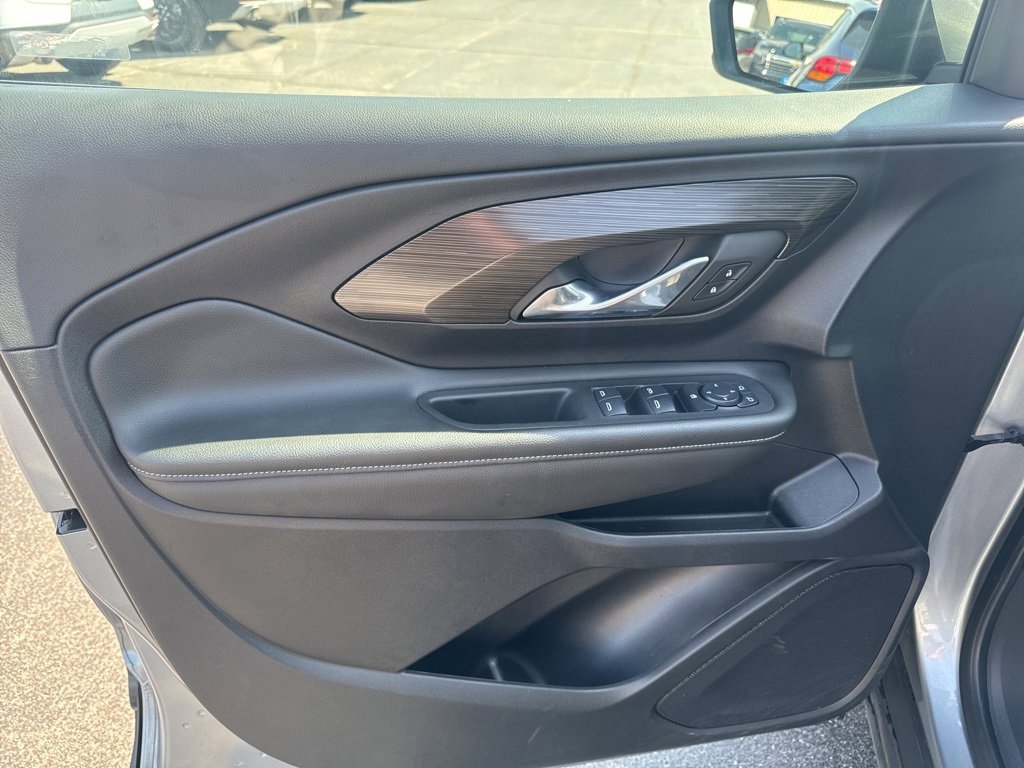 2024 Gmc Terrain SLE photo 17