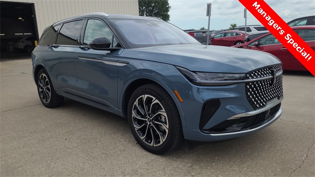 2025 Lincoln Nautilus Reserve's photo