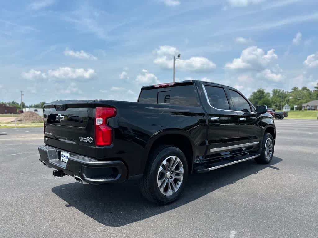 2023 Chevrolet Silverado 1500 High Country photo 3