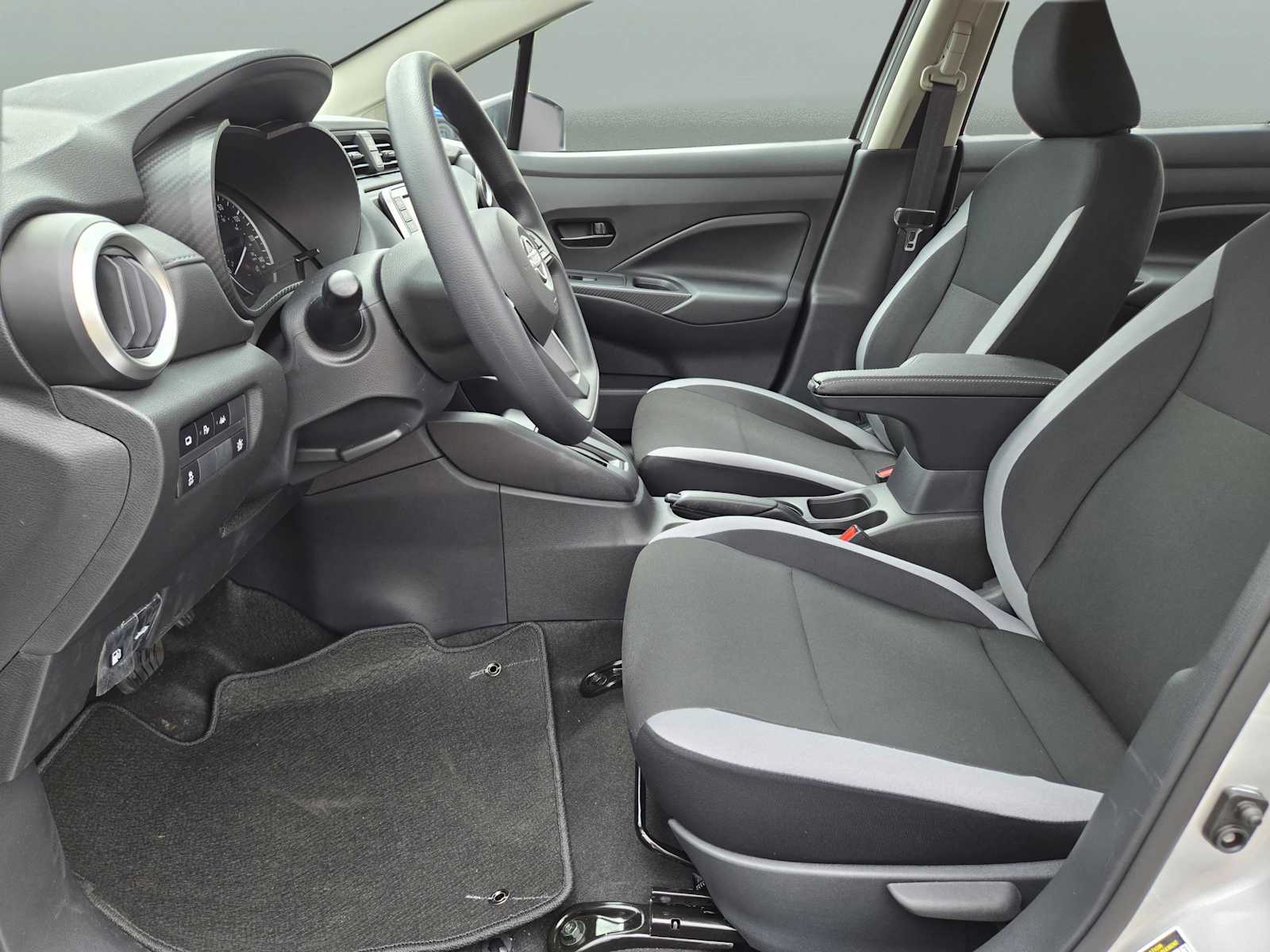 2025 Nissan Versa S photo 20