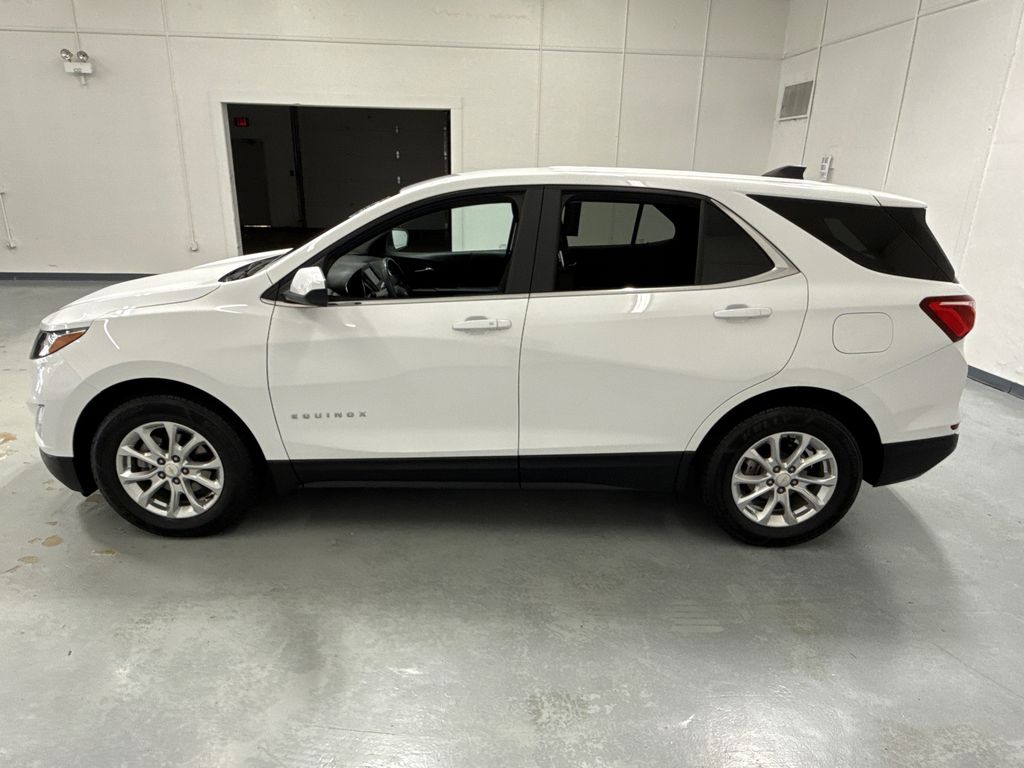 2021 Chevrolet Equinox LT photo 4