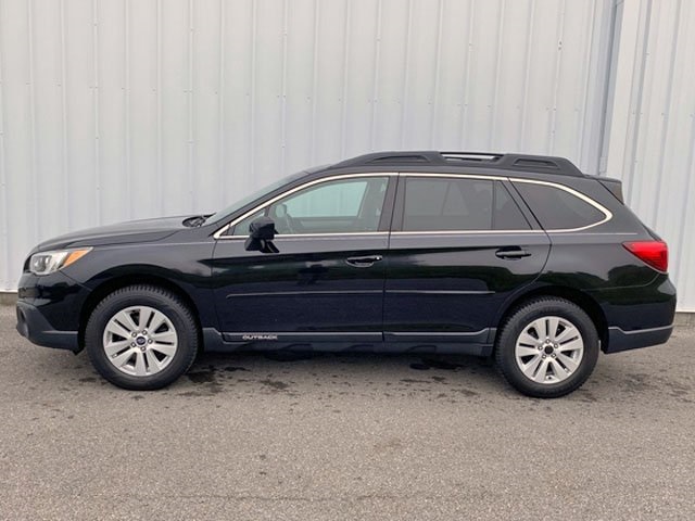 2017 Subaru Outback 2.5i Premium photo 5