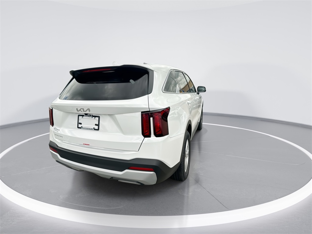 2025 Kia Sorento LX photo 7