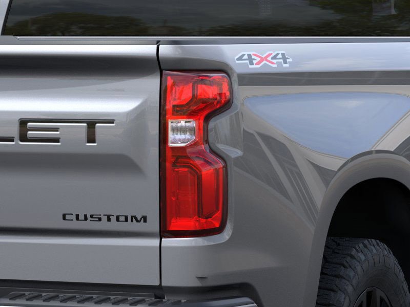 2025 Chevrolet Silverado Custom photo 11