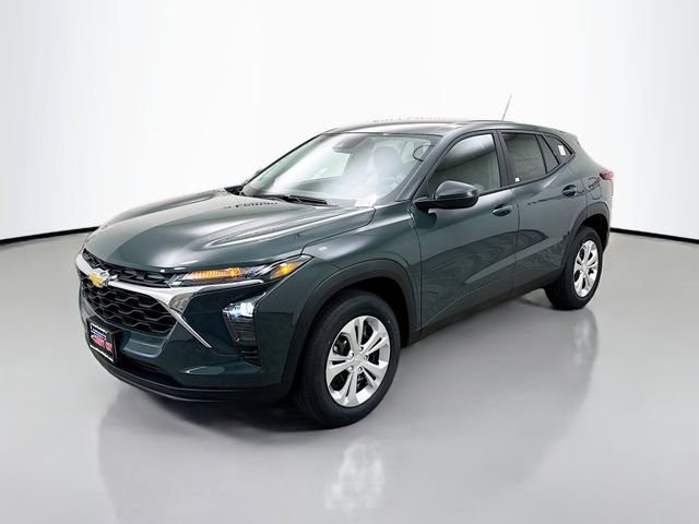 2026 Chevrolet Trax LS photo 3