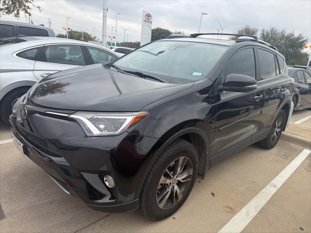 2017 Toyota RAV4 XLE's photo