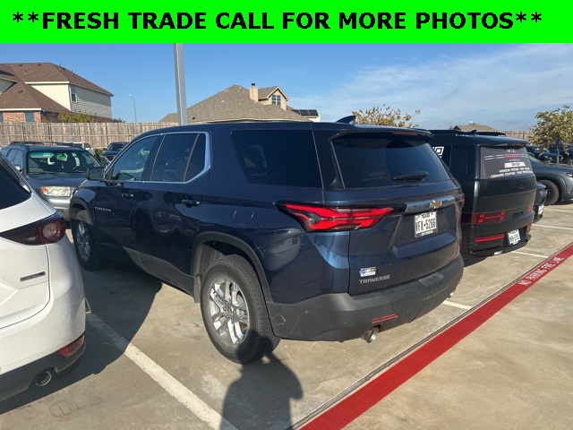 2023 Chevrolet Traverse LS photo 4