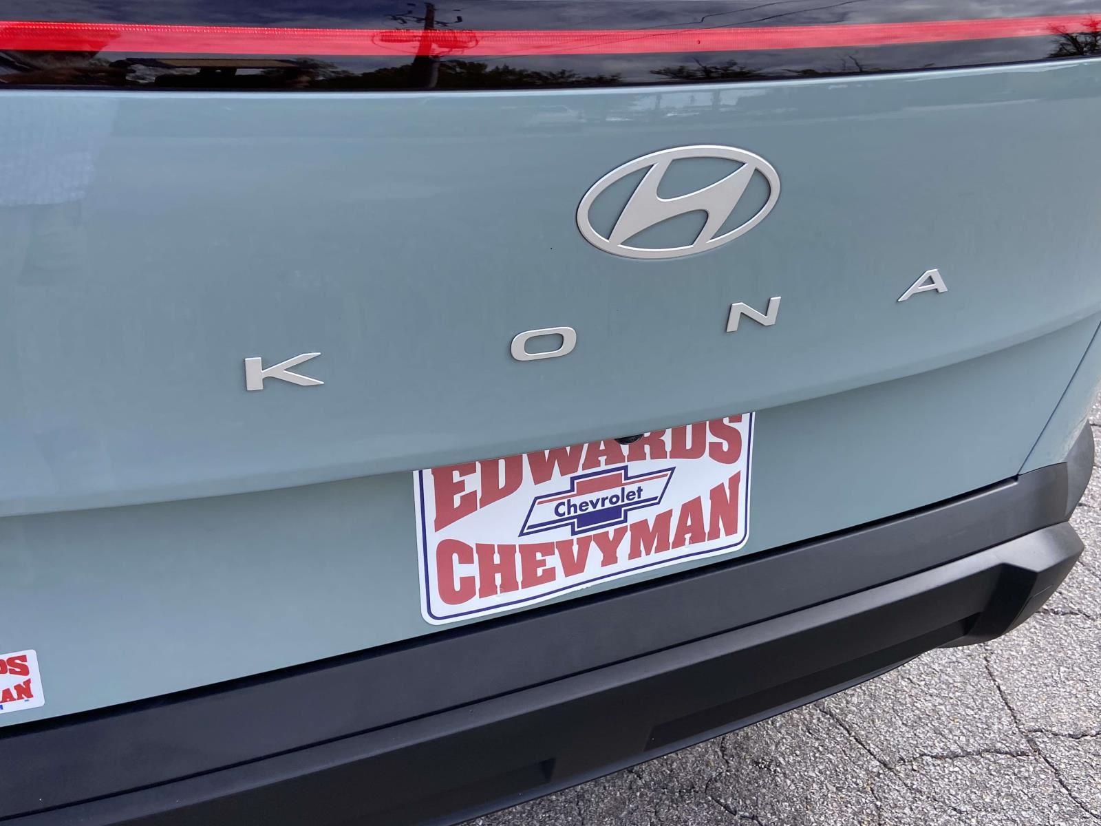 2024 Hyundai Kona SEL photo 28
